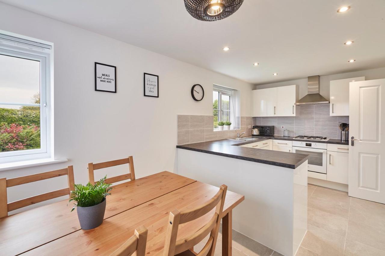 Host & Stay - Cayton Bay Cottage ภายนอก รูปภาพ