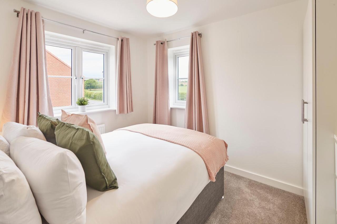 Host & Stay - Cayton Bay Cottage ภายนอก รูปภาพ